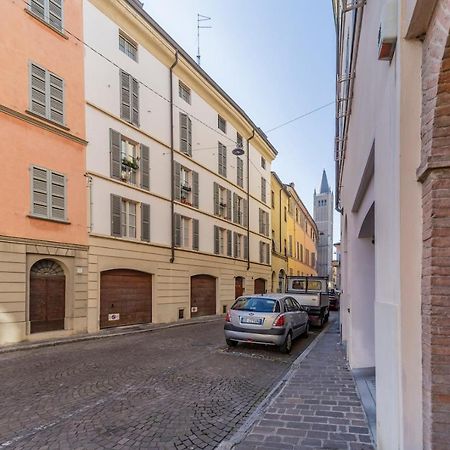 Parrot House - Casa In Centro A Parma Leilighet Eksteriør bilde