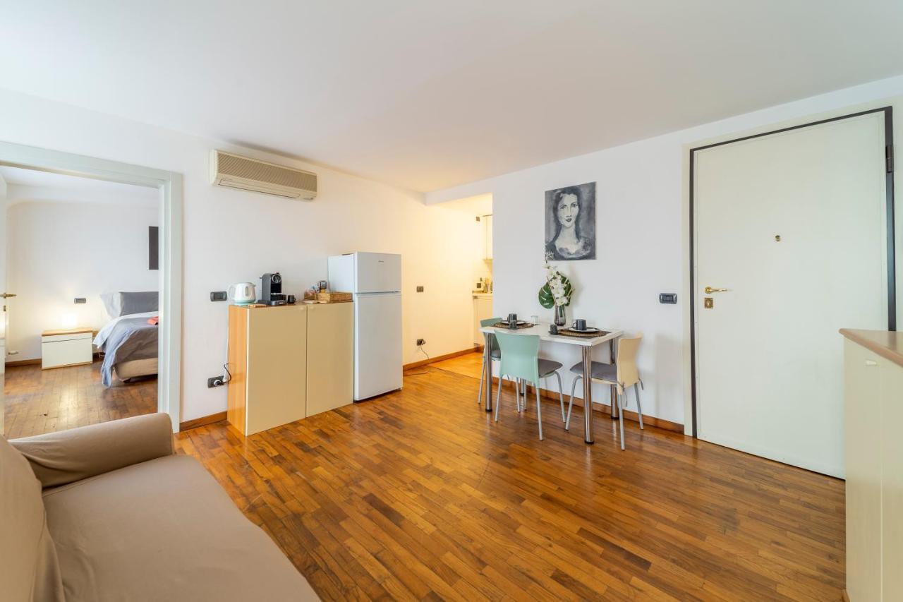 Parrot House - Casa In Centro A Parma Leilighet Eksteriør bilde